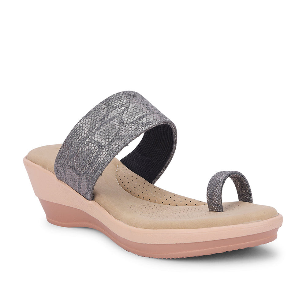 Senorita By Liberty Women LDF-2 Gnmetal Fashion Toe Ring Sandal